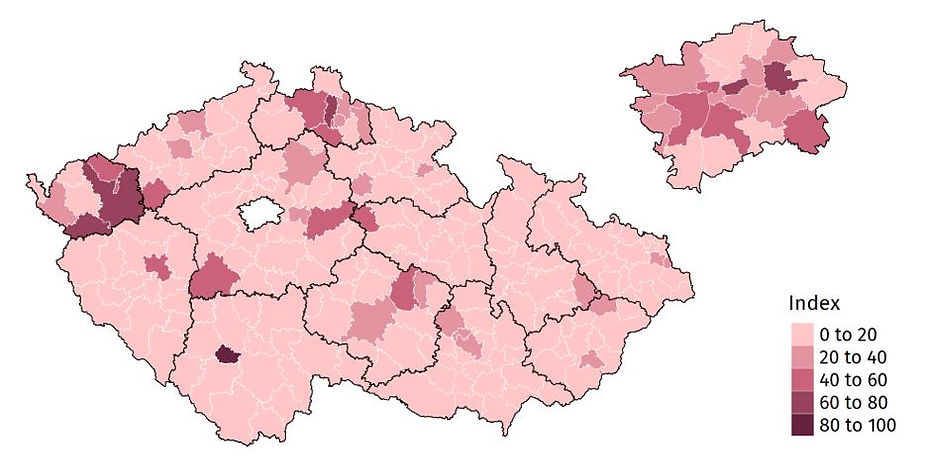 Poznámka: data MŠMT, výpočet PAQ Research; Podíl ZŠ tříd s více než 5 uprchlíky, normalizovaný podílem uprchlíků v populaci žáků.